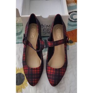 NIB CATO PLAID PUMPS